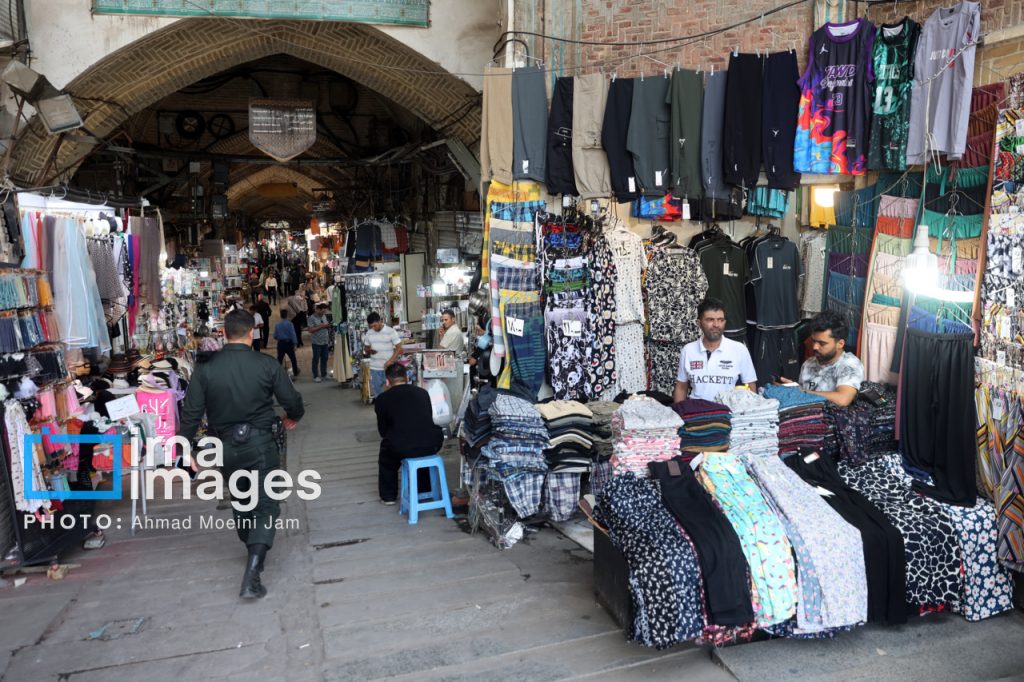 جریان زندگی دوباره به بازار تهران بازگشت/ ریزش سنگین دلار در بازار آزاد